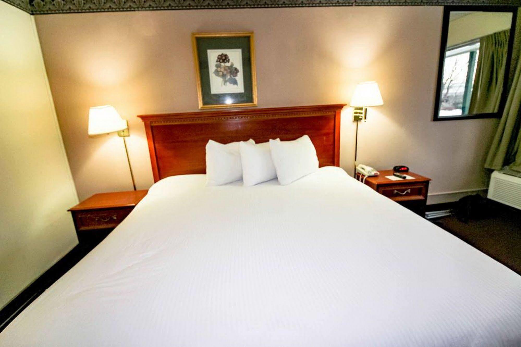 Newburgh Inn Buitenkant foto